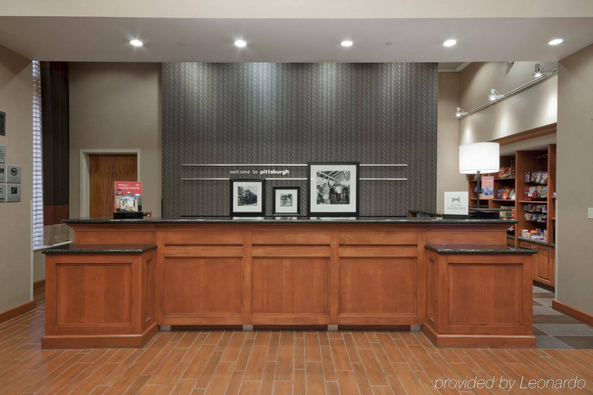 Hampton Inn & Suites Pittsburgh Downtown Extérieur photo