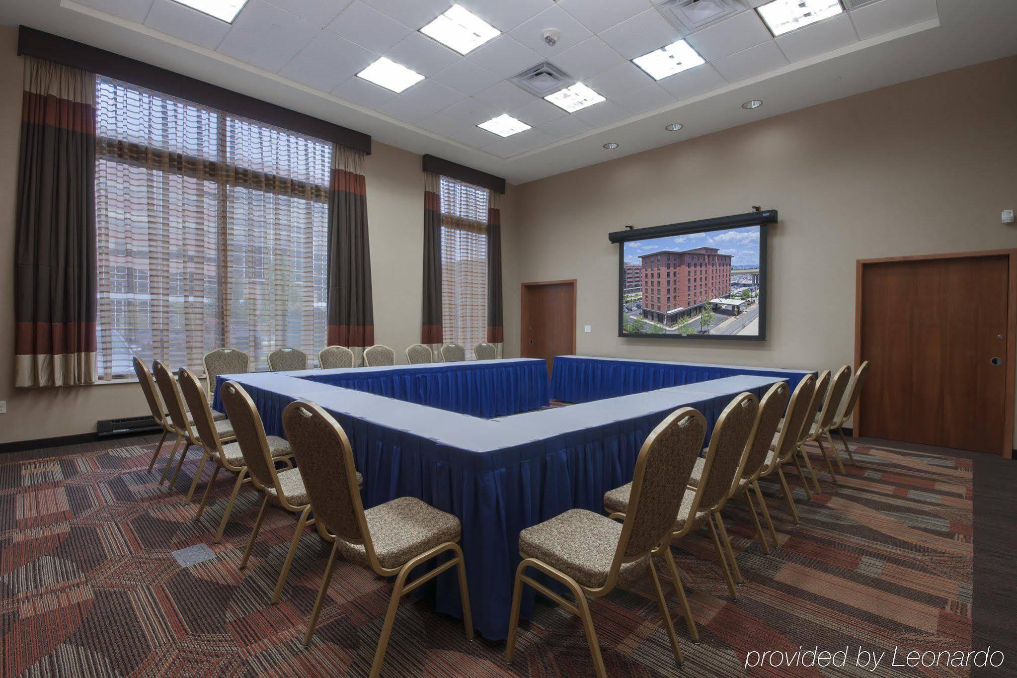 Hampton Inn & Suites Pittsburgh Downtown Extérieur photo
