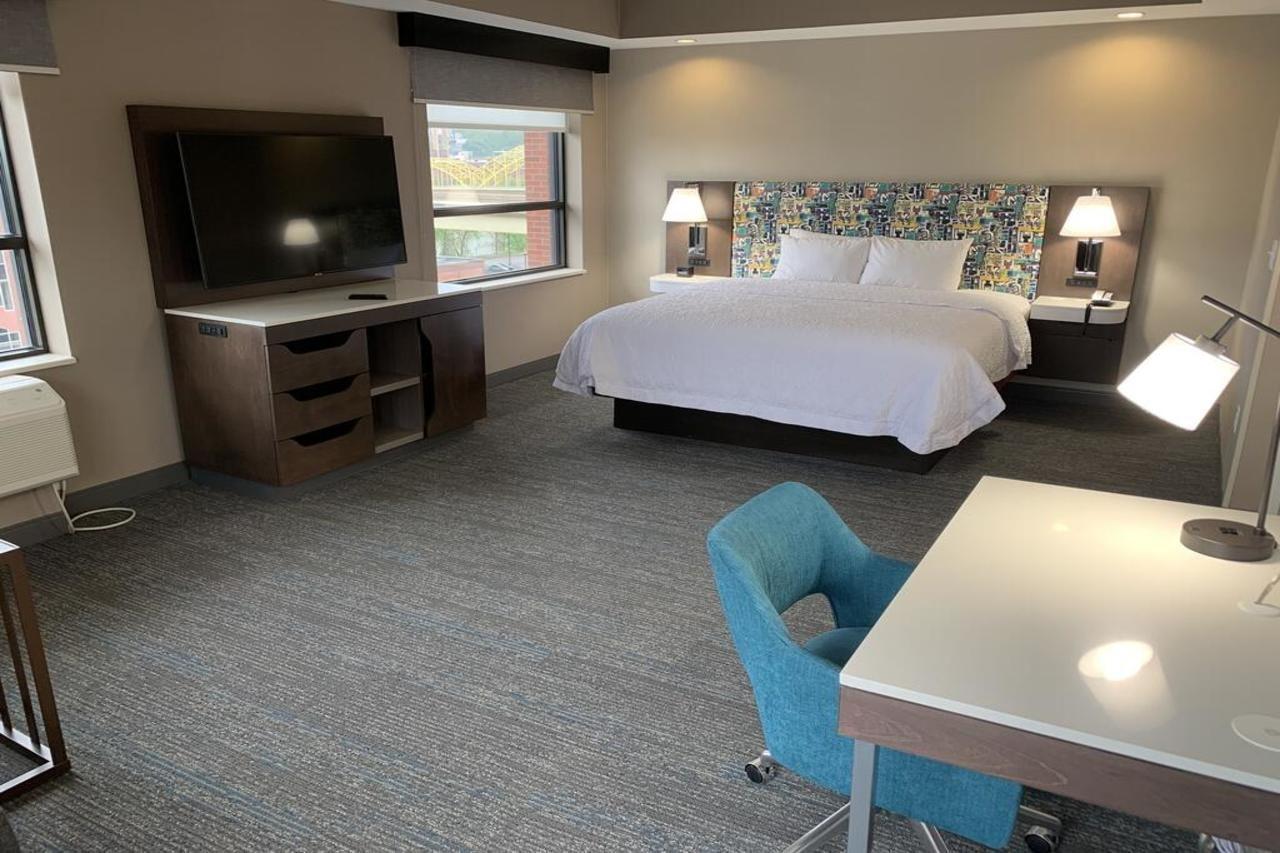 Hampton Inn & Suites Pittsburgh Downtown Extérieur photo