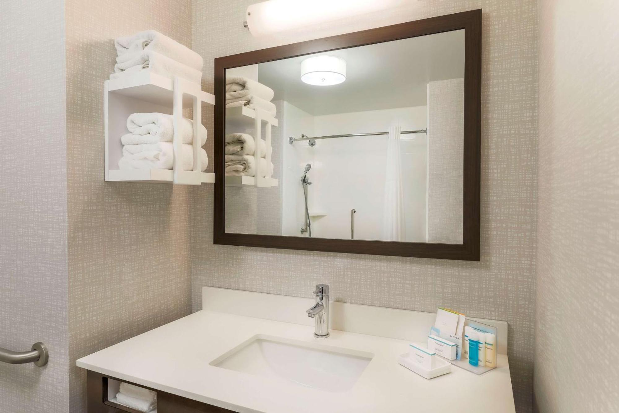 Hampton Inn & Suites Pittsburgh Downtown Extérieur photo