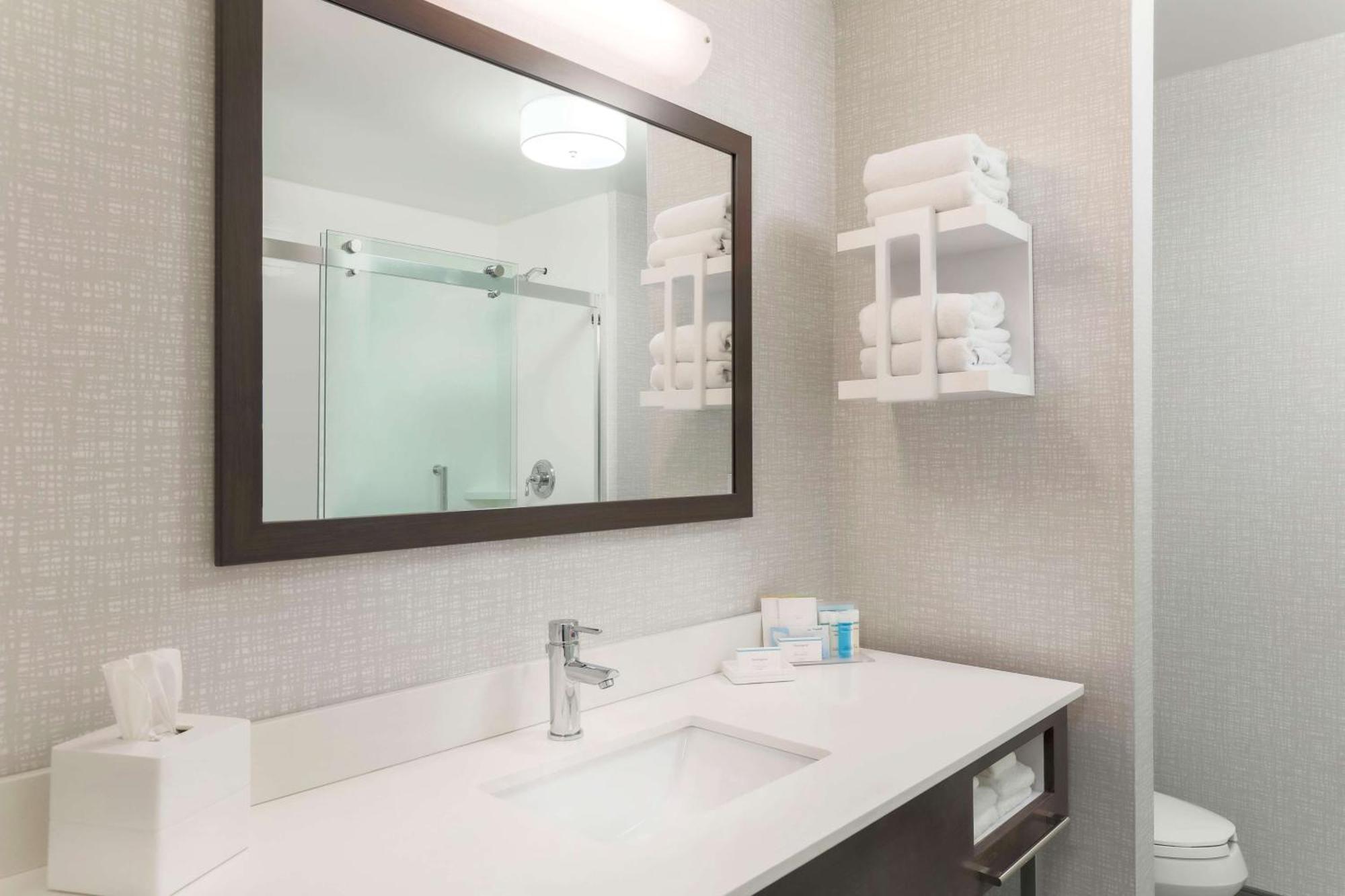 Hampton Inn & Suites Pittsburgh Downtown Extérieur photo