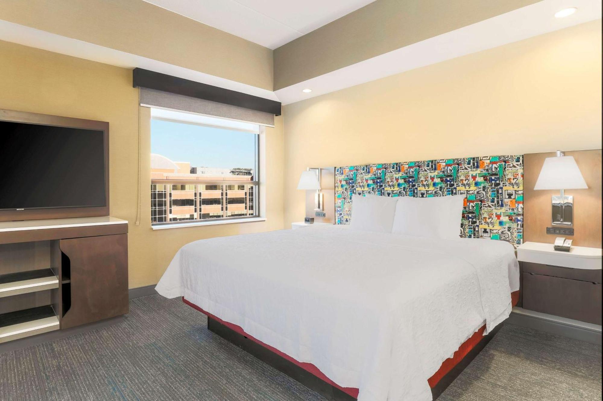Hampton Inn & Suites Pittsburgh Downtown Extérieur photo