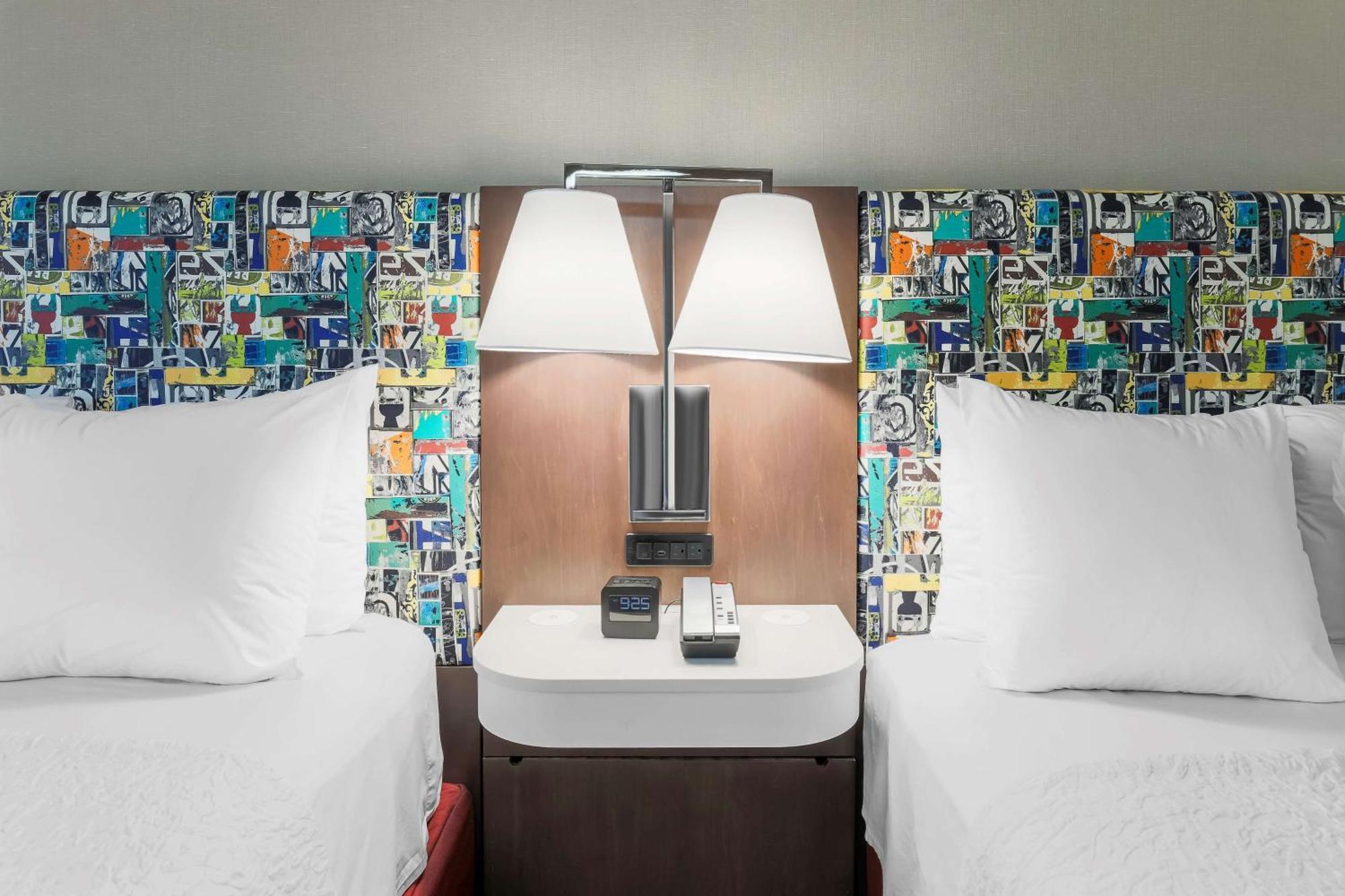 Hampton Inn & Suites Pittsburgh Downtown Extérieur photo