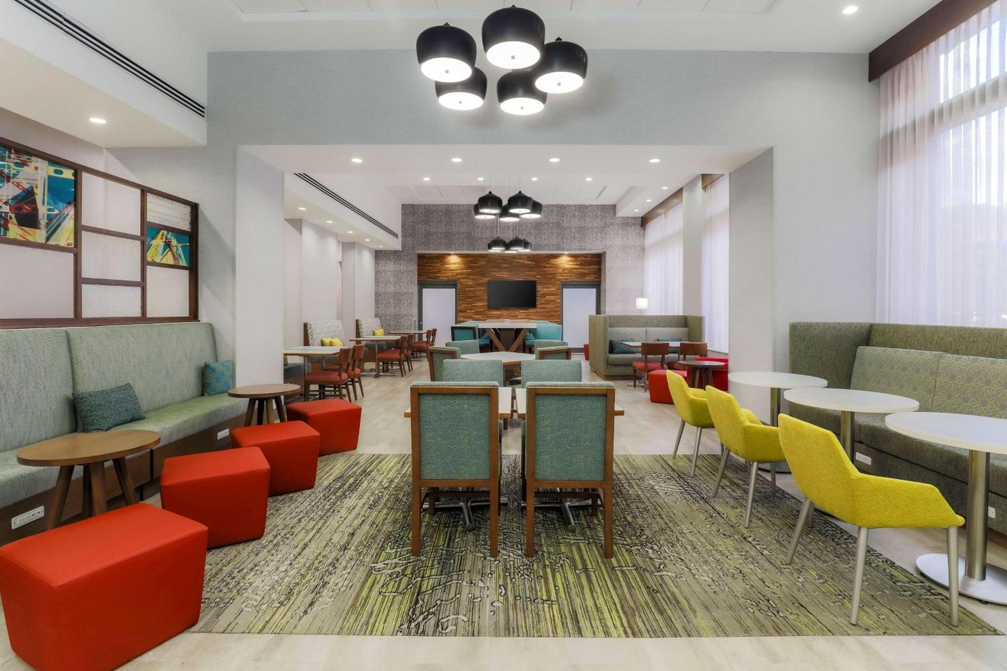 Hampton Inn & Suites Pittsburgh Downtown Extérieur photo